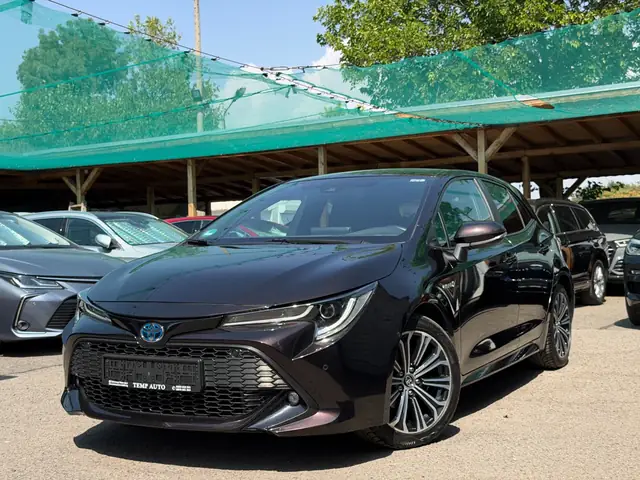 Toyota Corolla, кафяв, 2019 г. – снимка от автокъщата