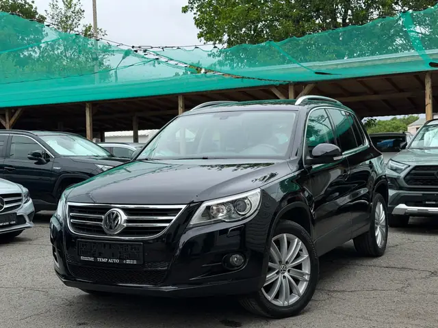 VW Tiguan, черен, 2010 г. – снимка от автокъщата