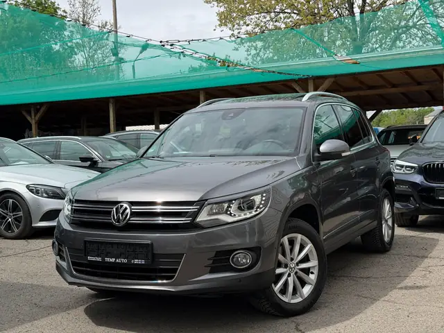 VW Tiguan, тъмно сив, 2015 г., снимка от автокъщата