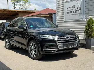 Audi Q5 2019 г., черен, снимка 2