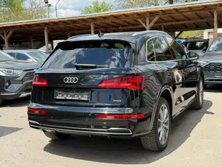 Audi Q5 2019 г., черен, снимка 4