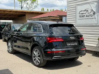 Audi Q5 2019 г., черен, снимка 6