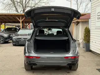 Audi Q5 2022 г., тъмно сив, снимка 6
