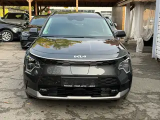 Kia Niro 2022 г., тъмно сив, снимка 2