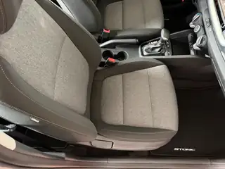 Kia Stonic 2020 г., червен, снимка 15