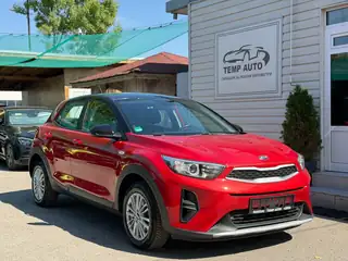 Kia Stonic 2020 г., червен, снимка 3