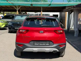 Kia Stonic 2020 г., червен, снимка 5