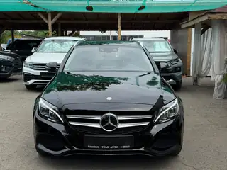 Mercedes-Benz C 250 2016 г., черен, снимка 2