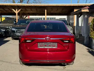 Toyota Avensis 2019 г., бордо, снимка 6