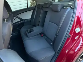 Toyota Avensis 2019 г., бордо, снимка 9