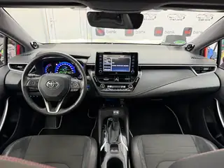 Toyota Corolla 2020 г., червен – снимка 10