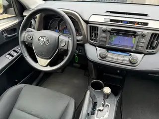 Toyota RAV4 2013 г., зелен – снимка 11