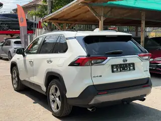 Toyota RAV4 2020 г., бял – снимка 7