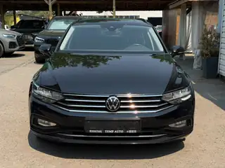 VW Passat 2022 г., черен, снимка 2