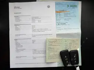 VW Passat 2022 г., черен, снимка 16
