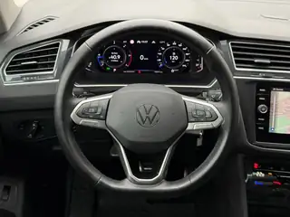 VW Tiguan 2022 г., черен – снимка 12
